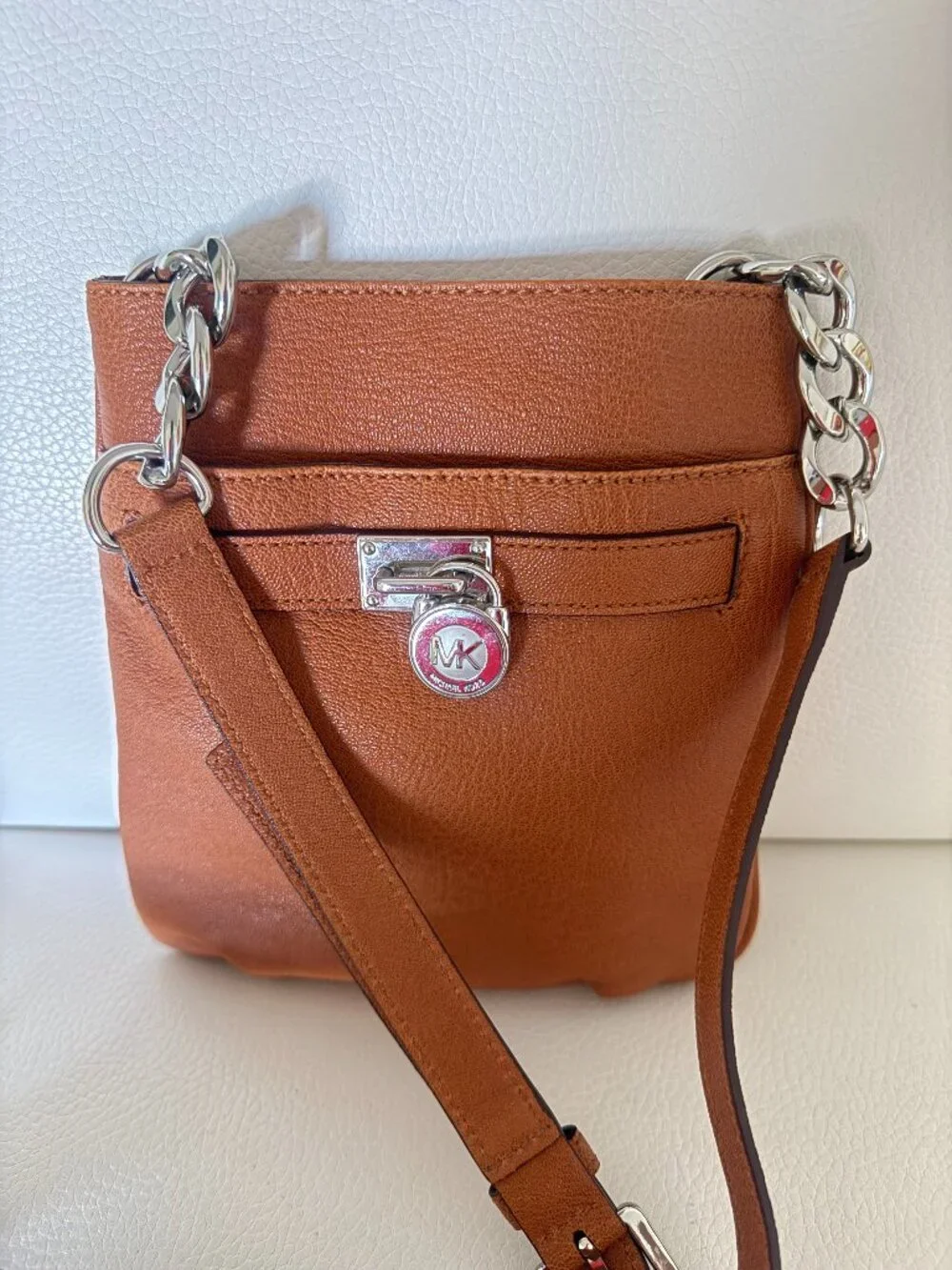 MICHAEL KORS HAMILTON SMALL MESSENGER CROSSBODY BAG LUGGAGE BROWN LEATHER W LOCK - Picture 1 of 6